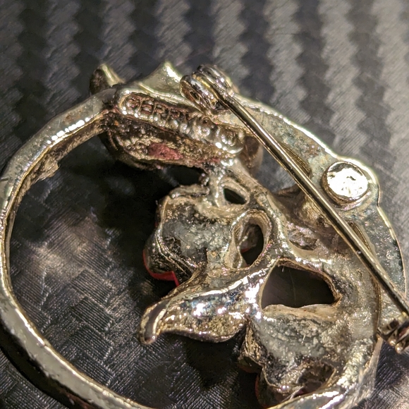 Gerry's Rose Round Brooch - Picture 4 of 6